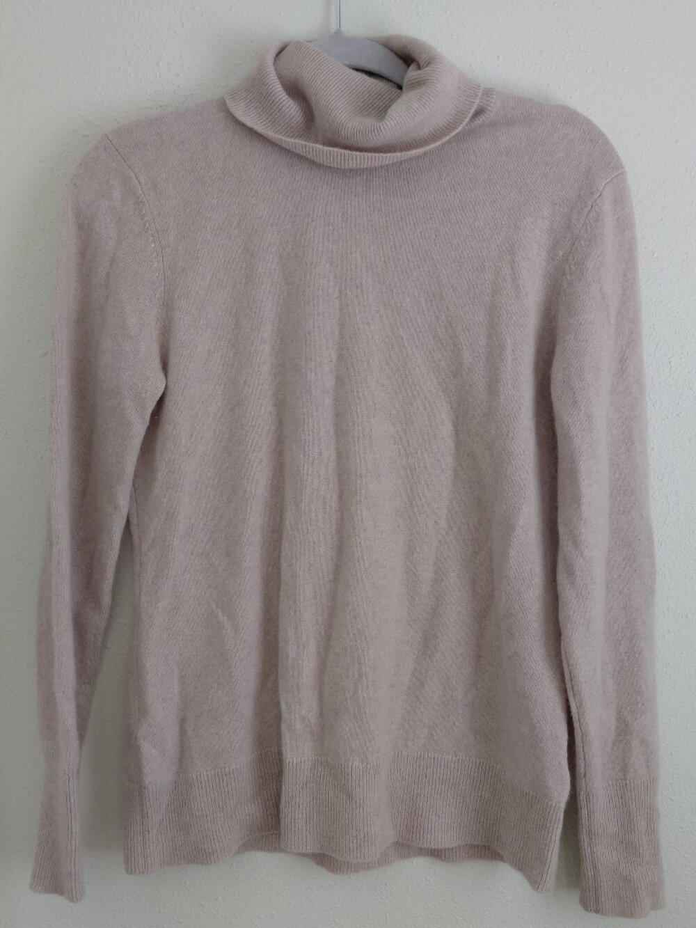 Alex Marie 100% Cashmere Turtleneck Sweater Beige Medium Soft Classic Warm
